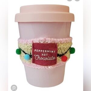 DW Home Peppermint Hot Chocolate Candle